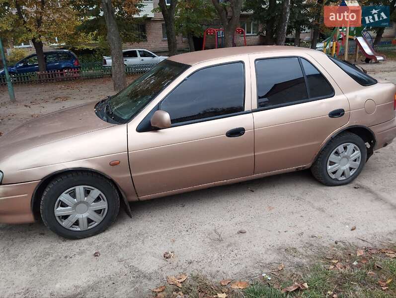 Седан Kia Sephia 1996 в Чернигове