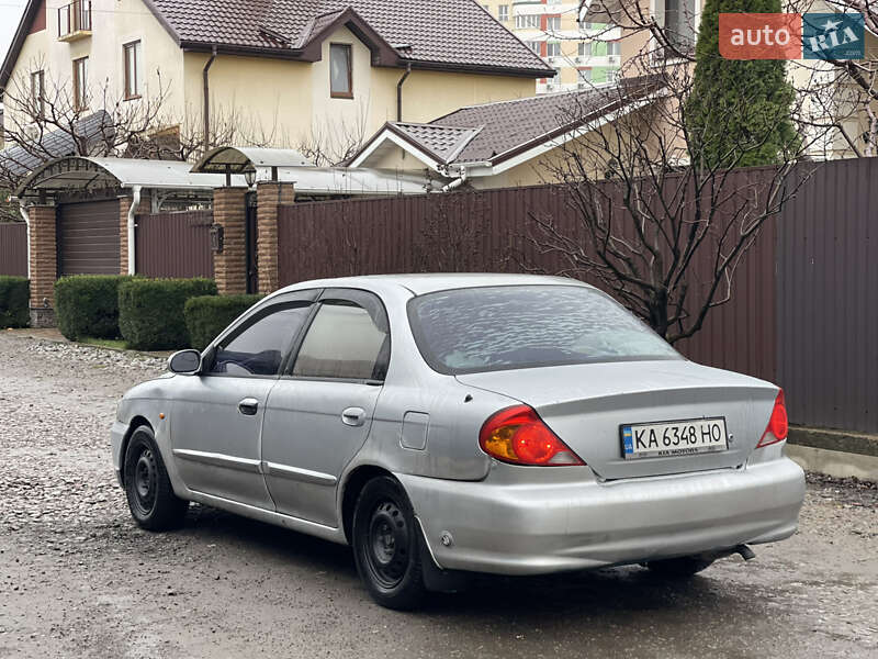 Седан Kia Sephia 2001 в Києві
