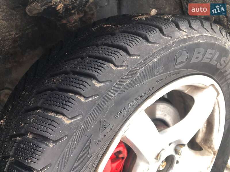 Седан Kia Sephia 1996 в Борщеве