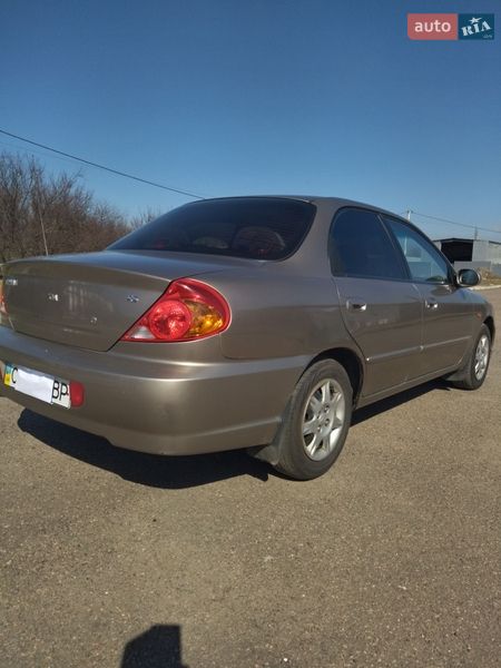 Седан Kia Sephia 2002 в Черкассах