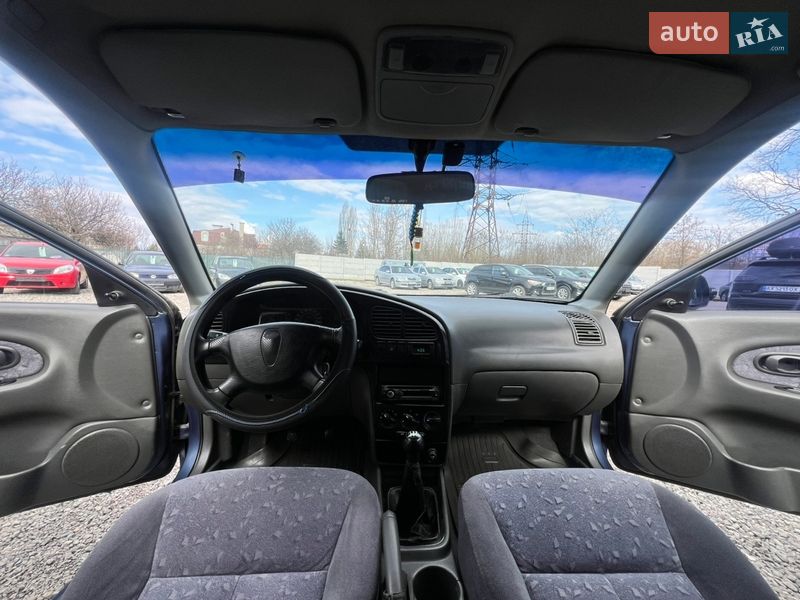 Седан Kia Sephia 2004 в Харькове