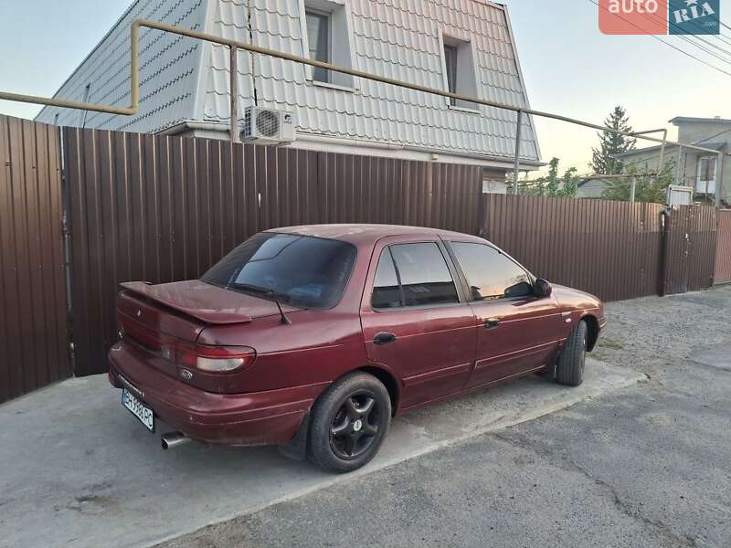 Седан Kia Sephia 1995 в Одессе