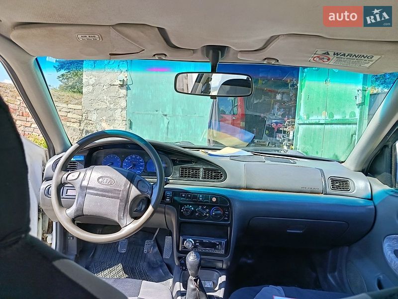 Седан Kia Sephia 1998 в Каменец-Подольском