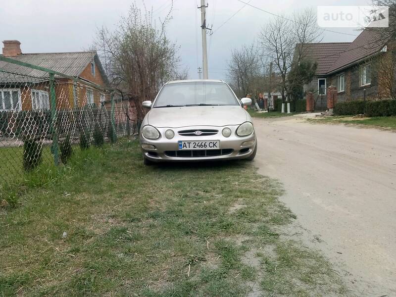 Kia Shuma