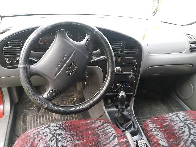 Седан Kia Shuma 2000 в Хмельницком