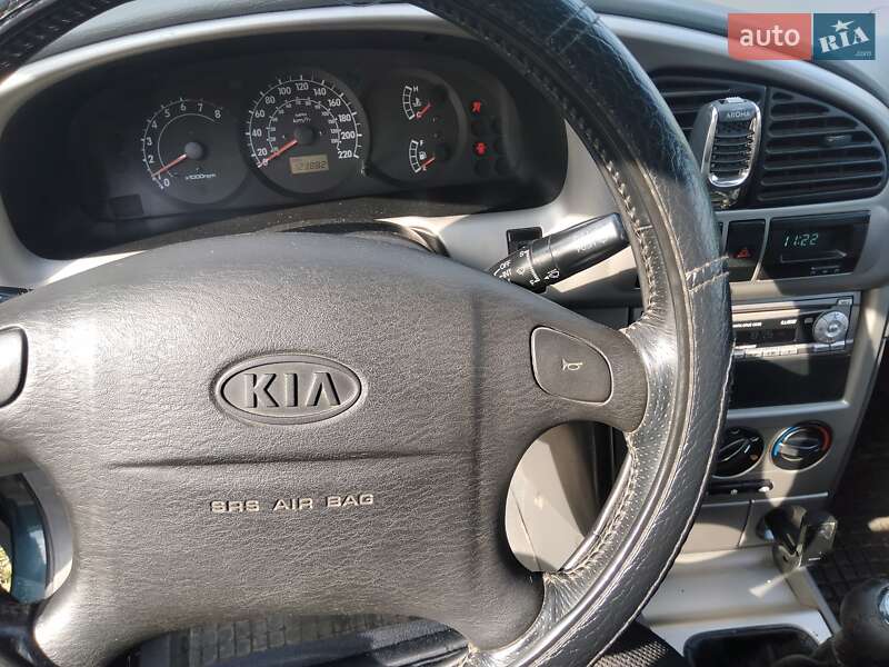 Хэтчбек Kia Shuma 2003 в Ровно