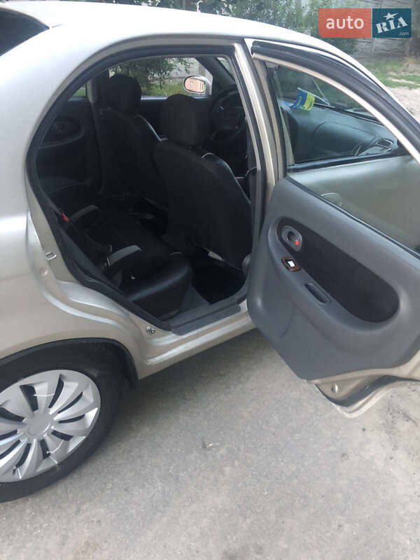 Хэтчбек Kia Shuma 2000 в Кропивницком