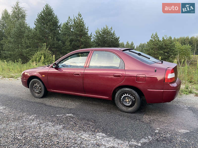 Седан Kia Shuma 1998 в Дымере