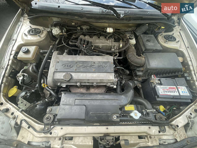 Седан Kia Shuma 1998 в Краматорську