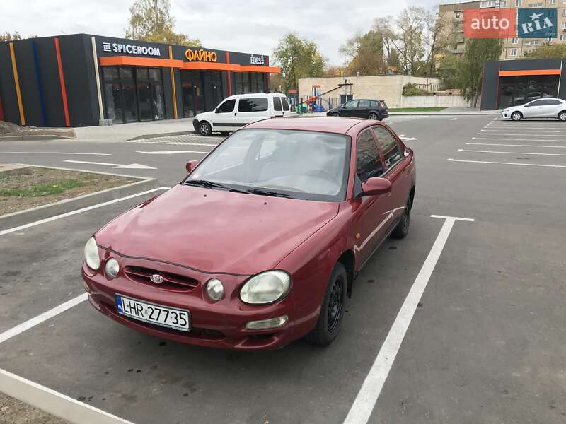 Седан Kia Shuma 2000 в Кривому Розі