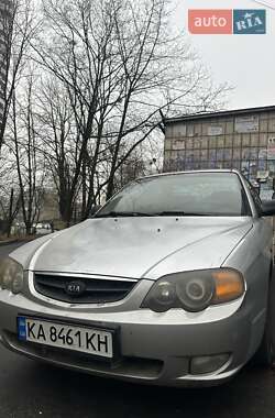 Седан Kia Shuma 2002 в Киеве