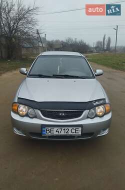 Седан Kia Shuma 2003 в Новій Одесі