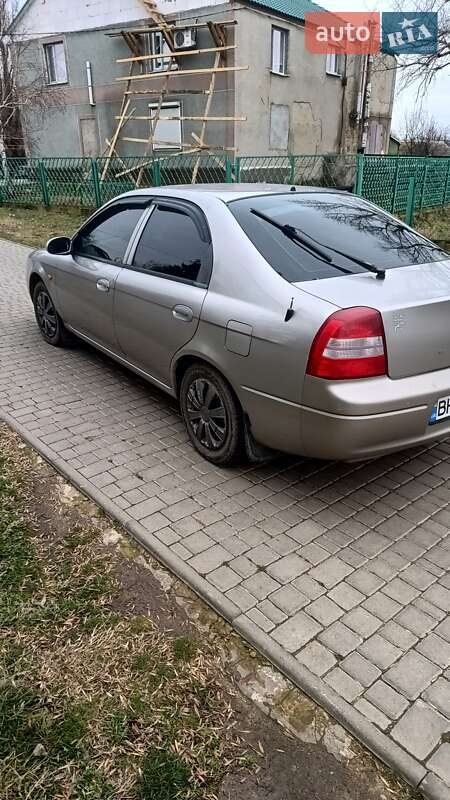 Седан Kia Shuma 2000 в Роздільній