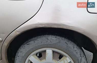 Седан Kia Shuma 2003 в 