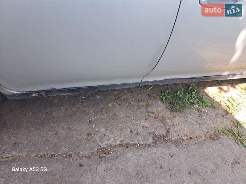 Седан Kia Shuma 1999 в Херсоні