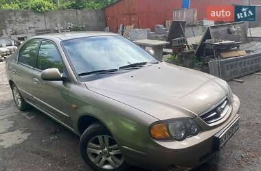 Седан Kia Shuma 2002 в Каменском