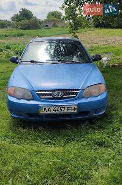 Седан Kia Shuma 2003 в Калинівці