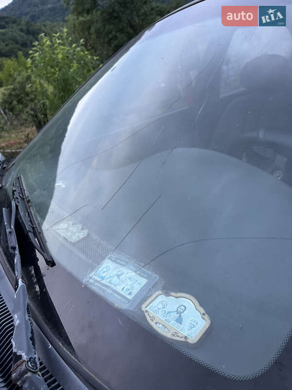 Седан Kia Shuma 1998 в Ужгороде
