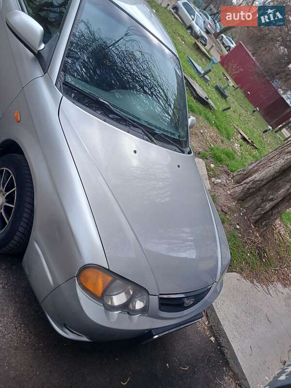 Kia Shuma 2004