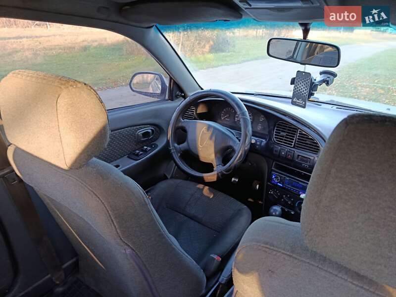 Седан Kia Shuma 2003 в Дунаївцях