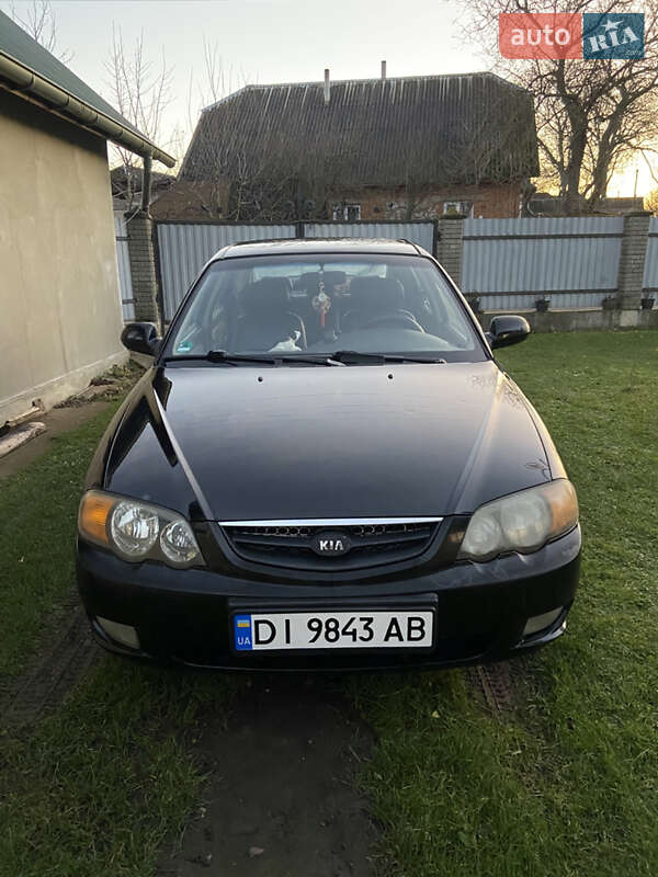 Седан Kia Shuma 2003 в Тернополе