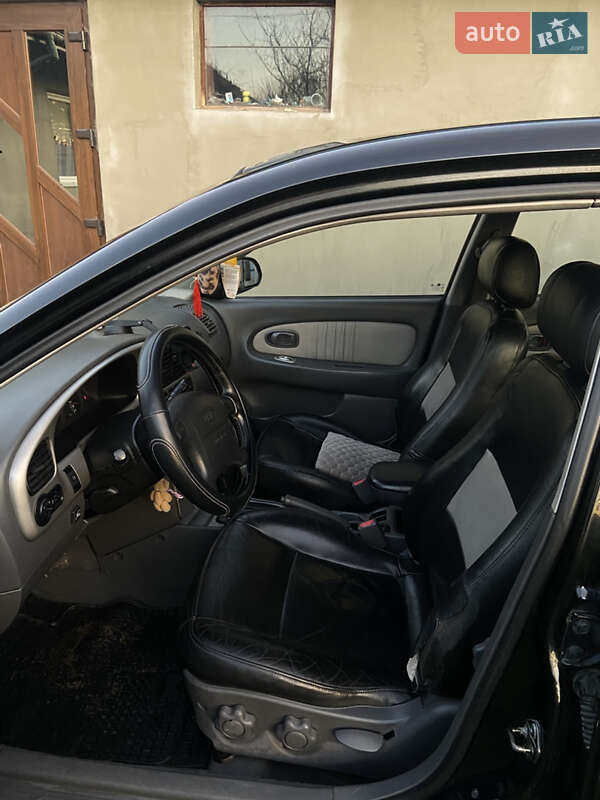 Седан Kia Shuma 2003 в Тернополе