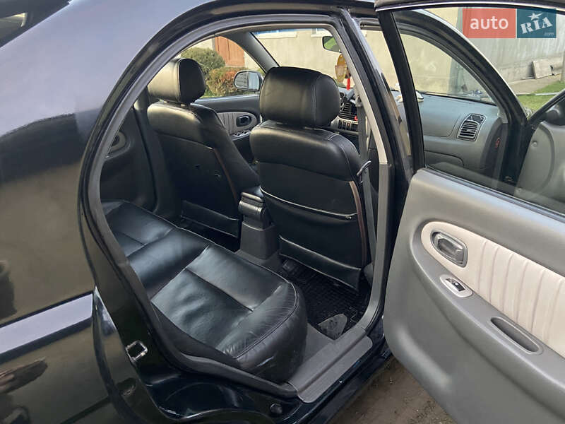 Седан Kia Shuma 2003 в Тернополе
