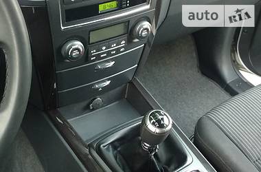 Позашляховик / Кросовер Kia Sorento 2006 в 