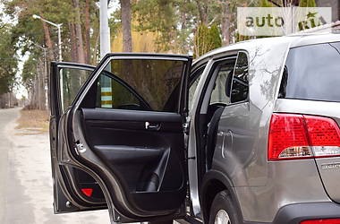 Позашляховик / Кросовер Kia Sorento 2011 в 