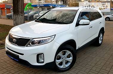 Позашляховик / Кросовер Kia Sorento 2014 в 
