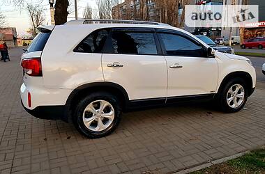 Позашляховик / Кросовер Kia Sorento 2014 в 