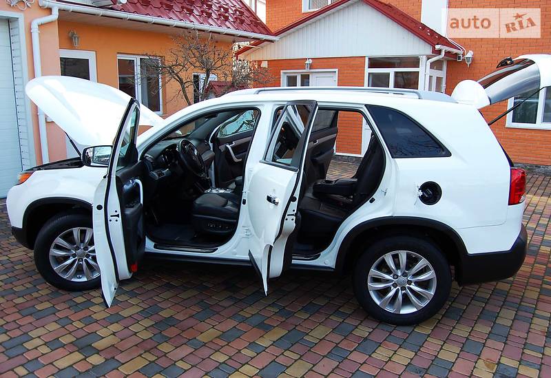 Позашляховик / Кросовер Kia Sorento 2011 в Умані