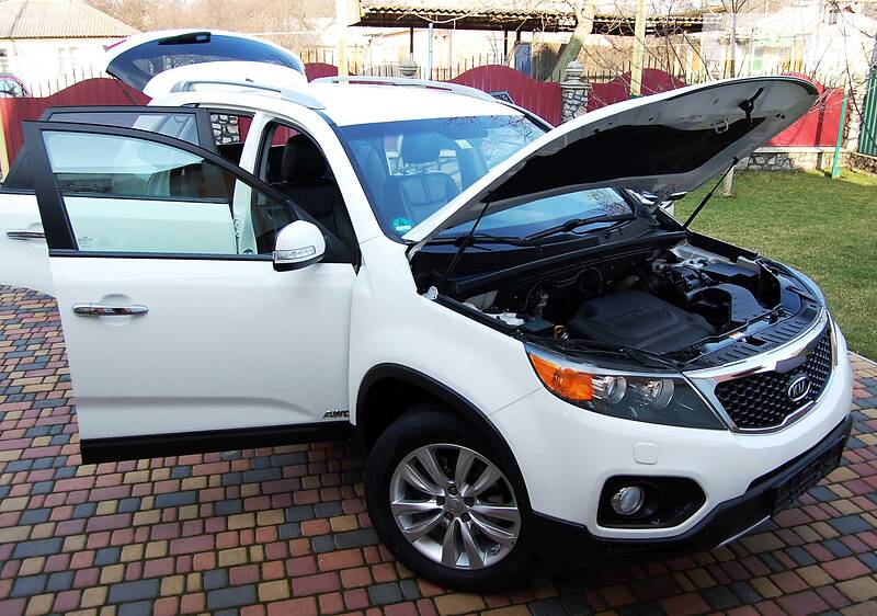 Позашляховик / Кросовер Kia Sorento 2011 в Умані