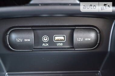 Позашляховик / Кросовер Kia Sorento 2015 в 