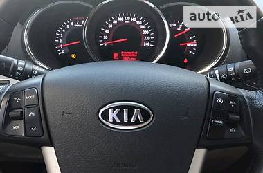 Позашляховик / Кросовер Kia Sorento 2010 в 