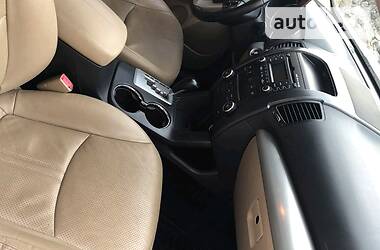 Позашляховик / Кросовер Kia Sorento 2010 в 