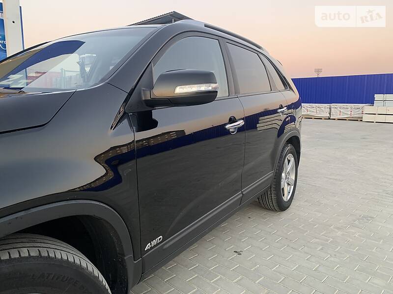 Позашляховик / Кросовер Kia Sorento 2010 в Івано-Франківську