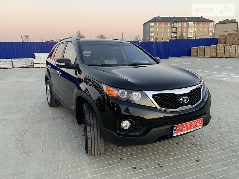 Позашляховик / Кросовер Kia Sorento 2010 в Івано-Франківську