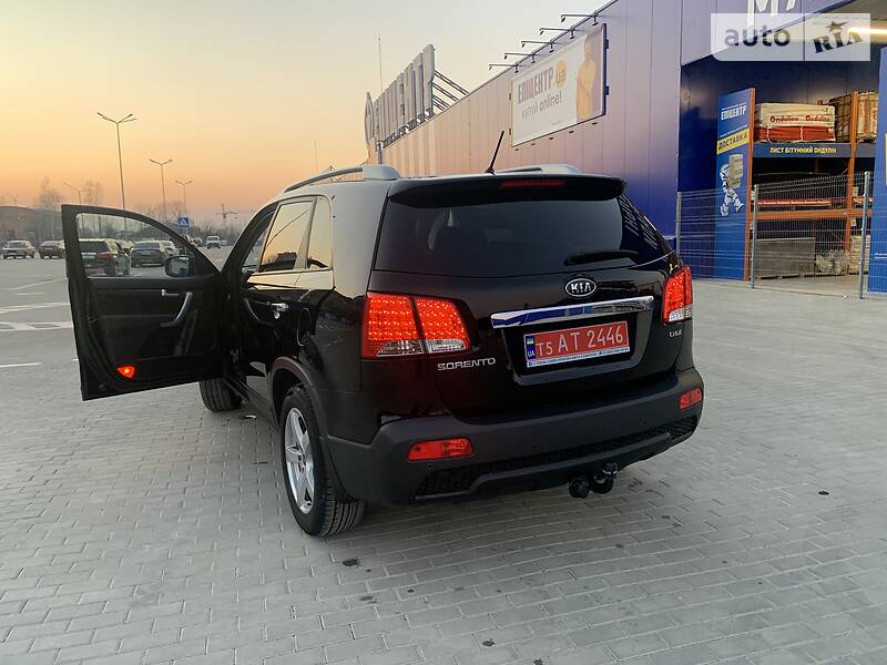 Позашляховик / Кросовер Kia Sorento 2010 в Івано-Франківську