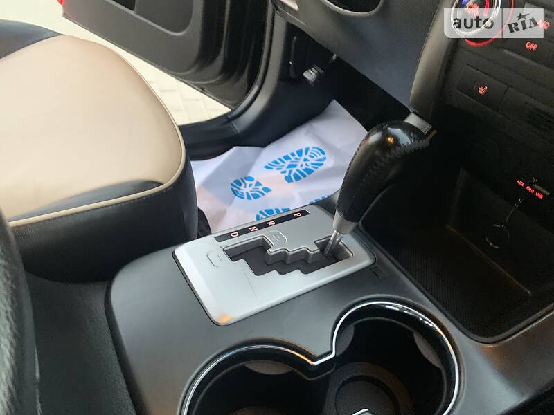 Позашляховик / Кросовер Kia Sorento 2010 в Івано-Франківську