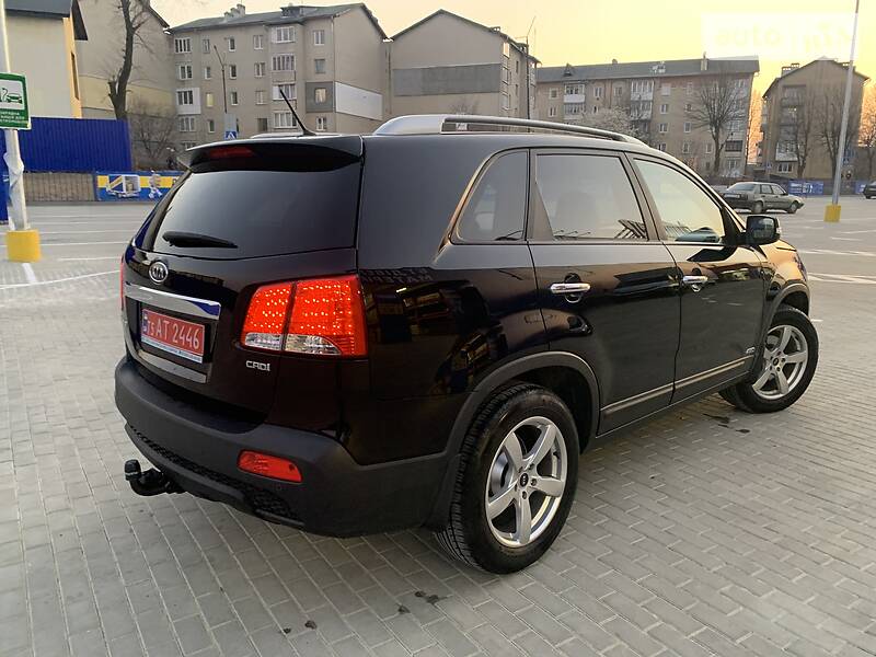 Позашляховик / Кросовер Kia Sorento 2010 в Івано-Франківську