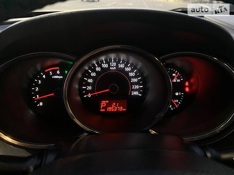 Позашляховик / Кросовер Kia Sorento 2010 в Івано-Франківську