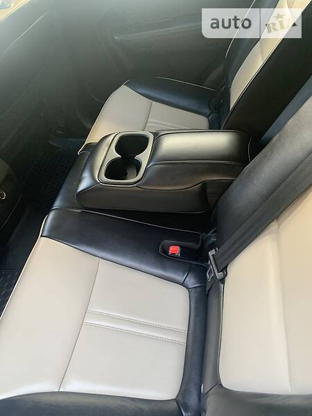 Позашляховик / Кросовер Kia Sorento 2010 в Івано-Франківську
