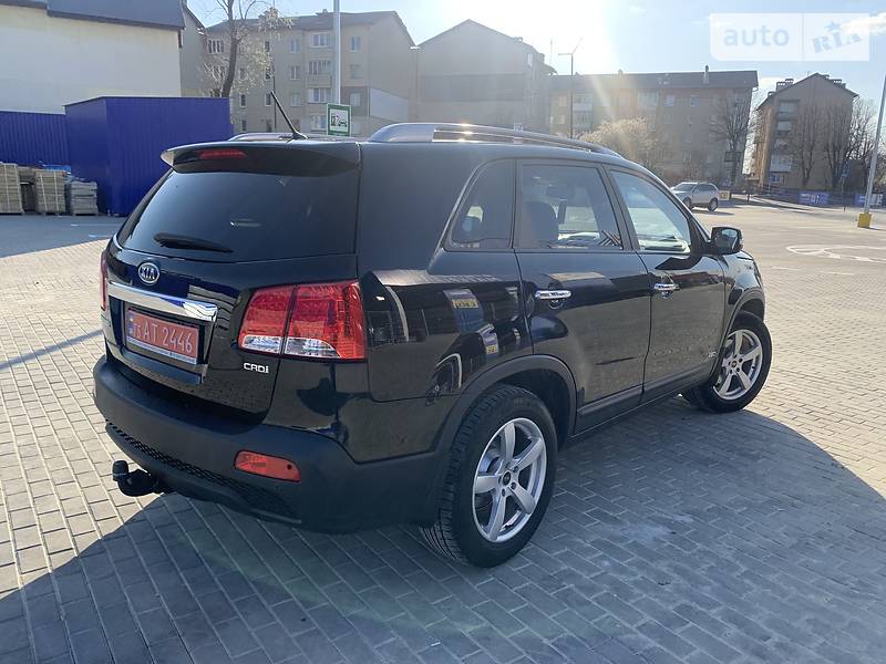 Позашляховик / Кросовер Kia Sorento 2010 в Івано-Франківську
