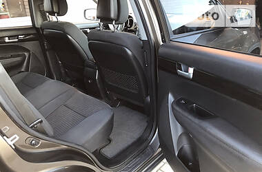Позашляховик / Кросовер Kia Sorento 2009 в 