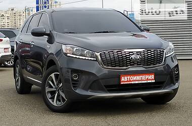 Позашляховик / Кросовер Kia Sorento 2017 в 