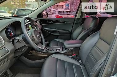 Позашляховик / Кросовер Kia Sorento 2016 в 