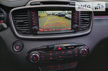 Позашляховик / Кросовер Kia Sorento 2016 в 