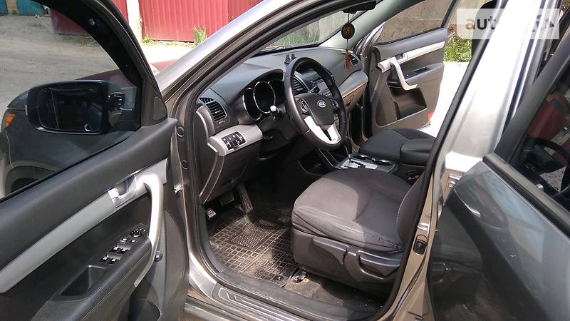 Позашляховик / Кросовер Kia Sorento 2011 в Ромнах