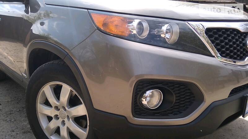 Позашляховик / Кросовер Kia Sorento 2011 в Ромнах